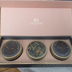 Teas Assorted Tea Gift Set - Pink and Gold